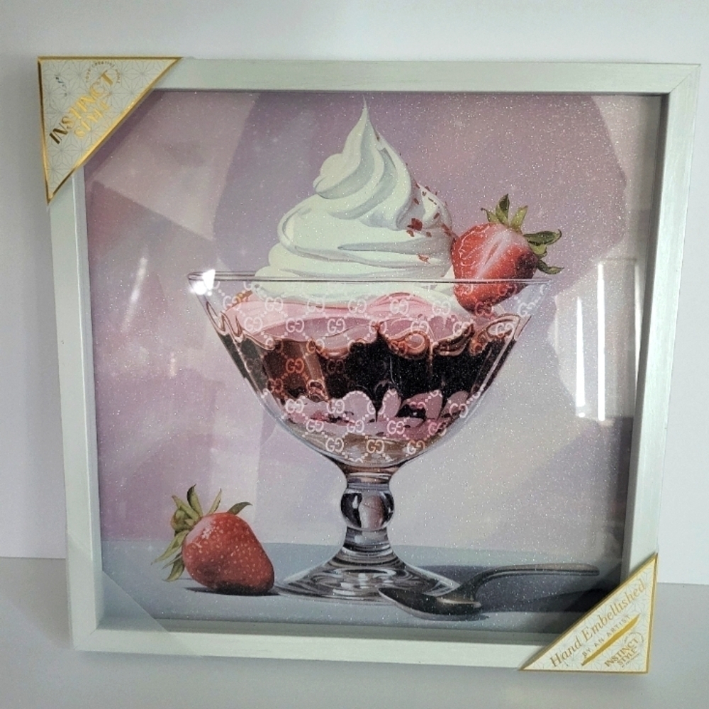 NWT 14x14 LUXURY DESIGNER Pink ice cream sundae with strawberries